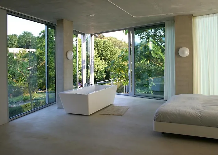 H-house Architectural *